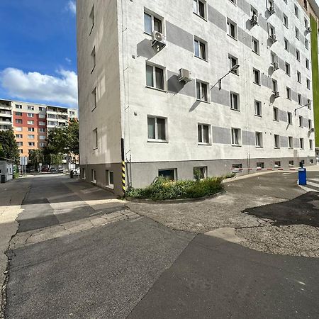 Cozy Studio Apartment In The Wider Center Bratysława Zewnętrze zdjęcie