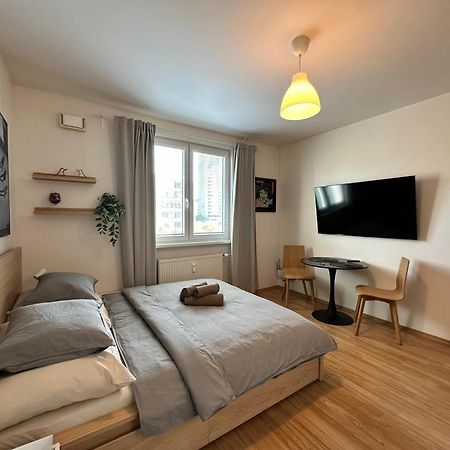 Cozy Studio Apartment In The Wider Center Bratysława Zewnętrze zdjęcie