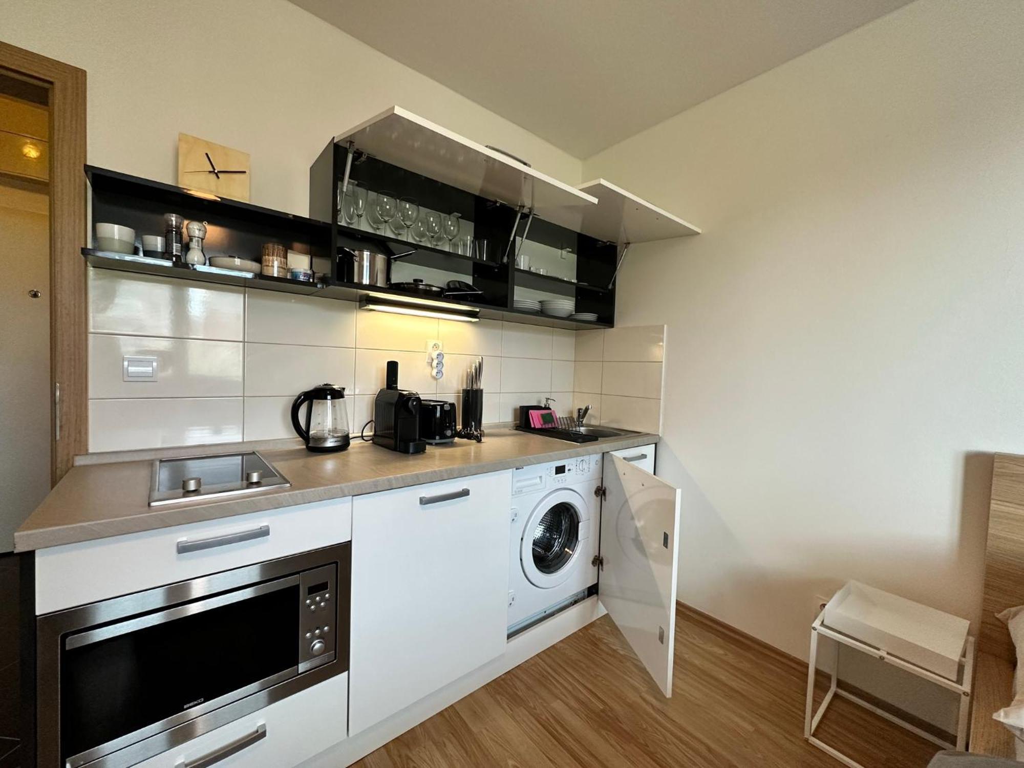 Cozy Studio Apartment In The Wider Center Bratysława Zewnętrze zdjęcie